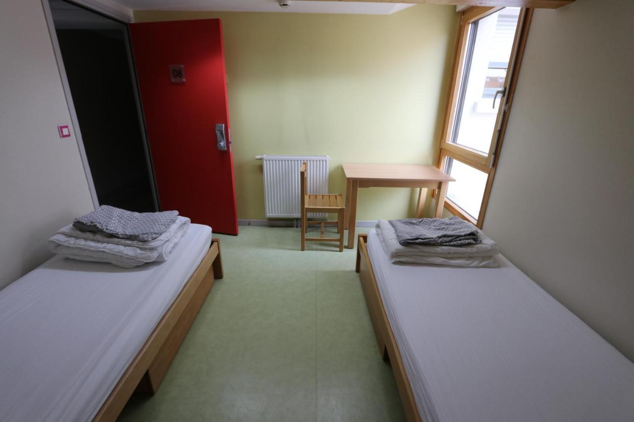 Auberge De Jeunesse Hi Понтарлие Екстериор снимка
