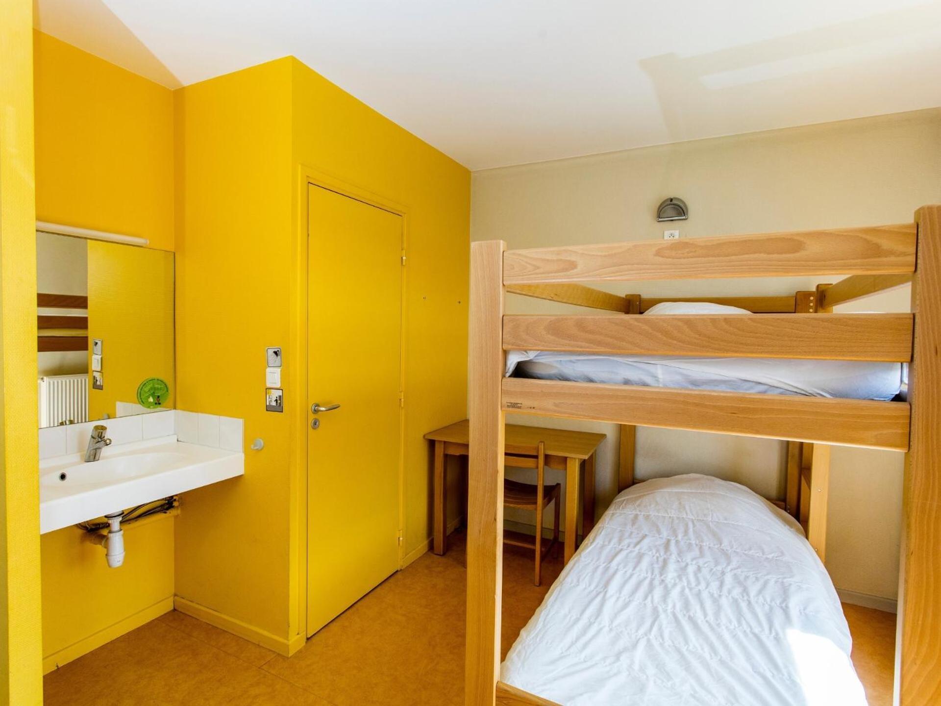 Auberge De Jeunesse Hi Понтарлие Екстериор снимка