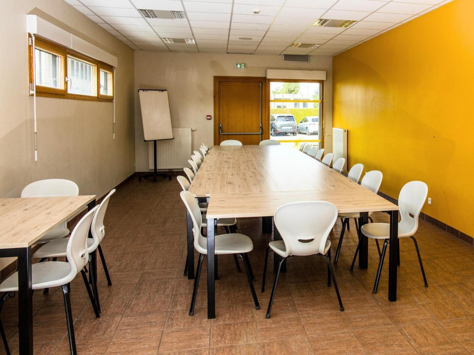 Auberge De Jeunesse Hi Понтарлие Екстериор снимка